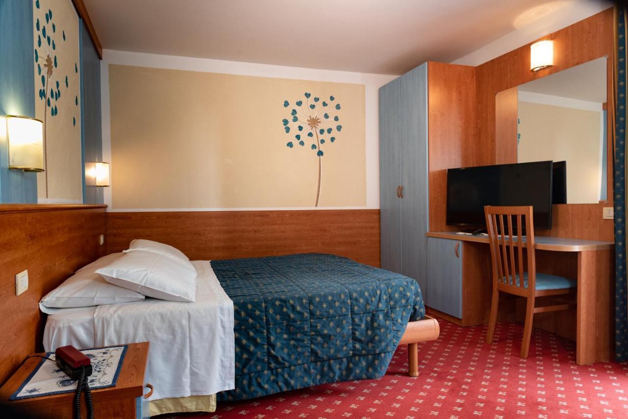 Hotel Londra Slow Living Мольвено Екстер'єр фото