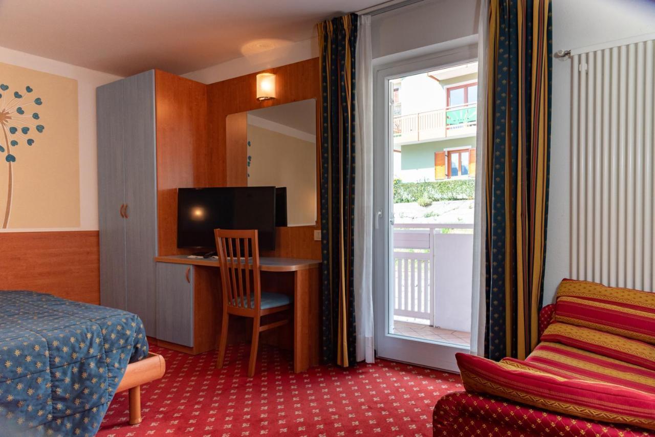 Hotel Londra Slow Living Мольвено Екстер'єр фото