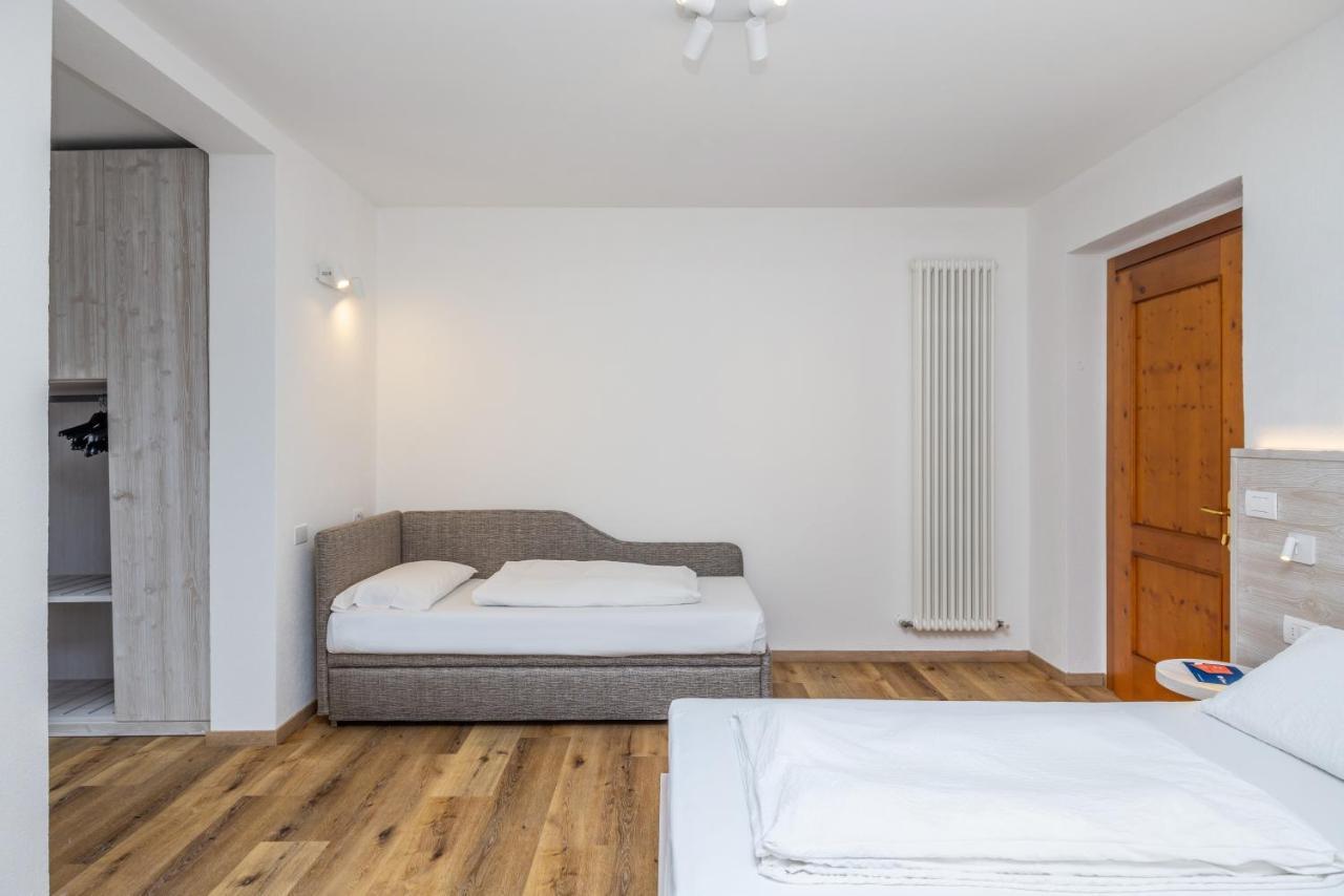 Hotel Londra Slow Living Мольвено Екстер'єр фото