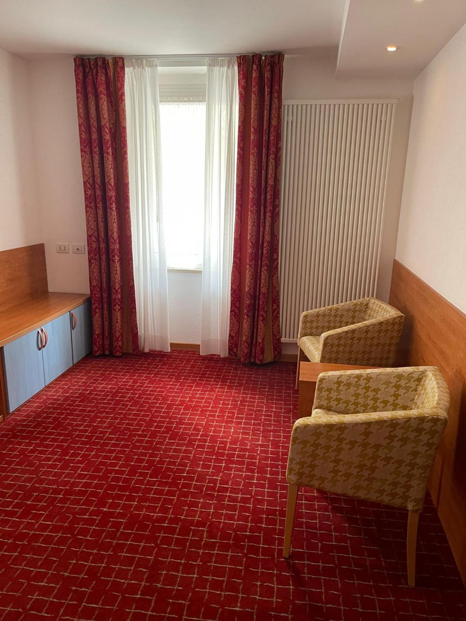 Hotel Londra Slow Living Мольвено Екстер'єр фото