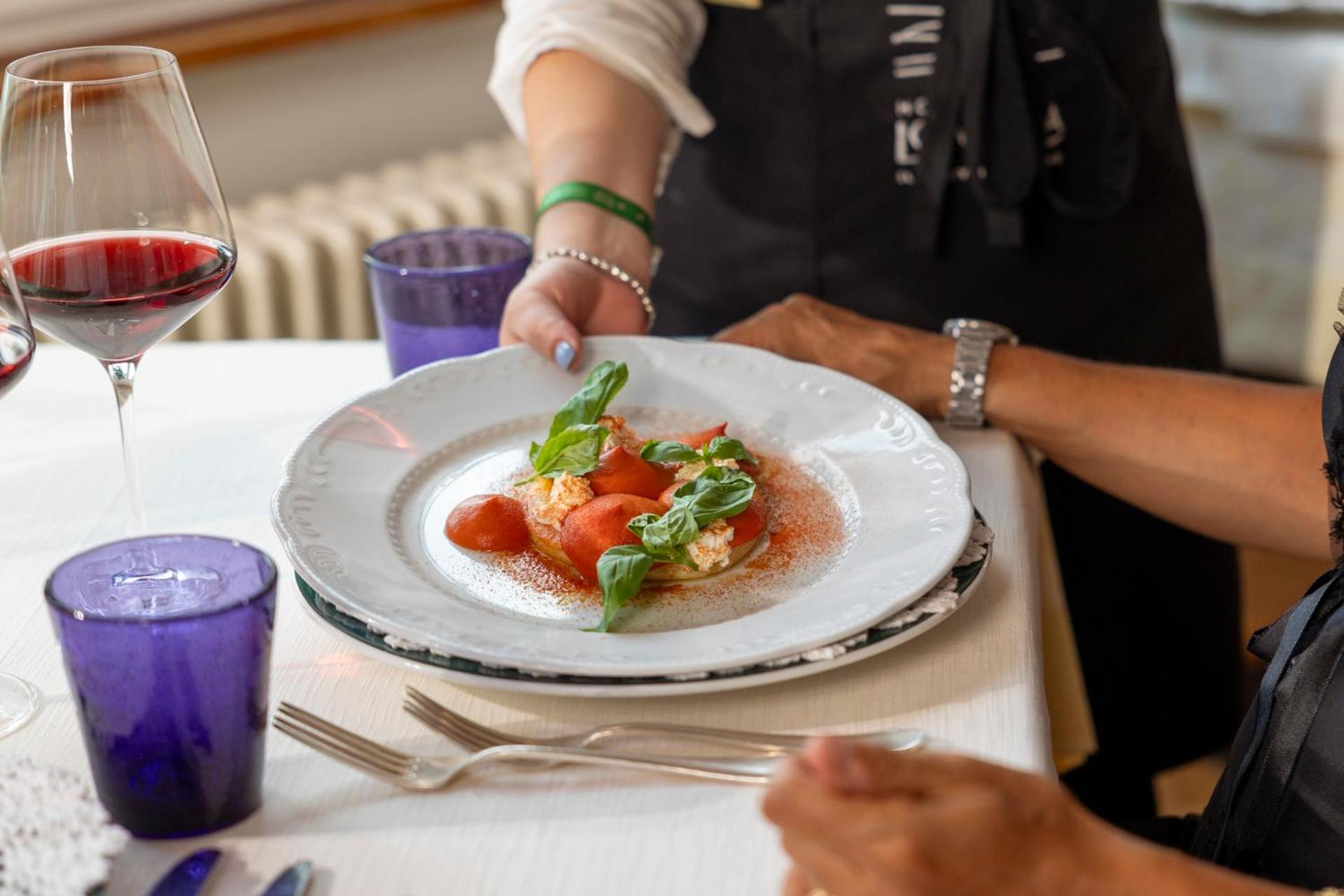 Hotel Londra Slow Living Мольвено Екстер'єр фото